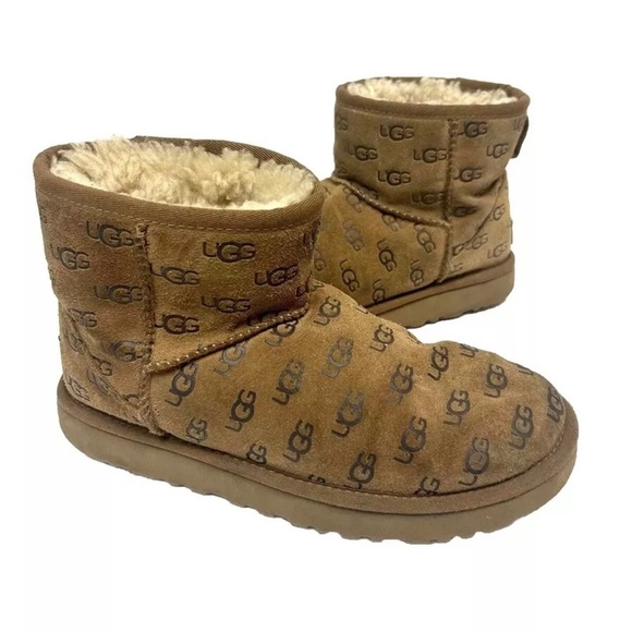 UGG Women Classic Mini II Boot 7 Chestnut Embossed All Over logo Suede Casual - Picture 1 of 10